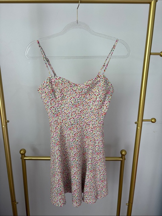 RSQ Dresses & Skirts - RSQ White Floral Print Spaghetti-Strap Dress